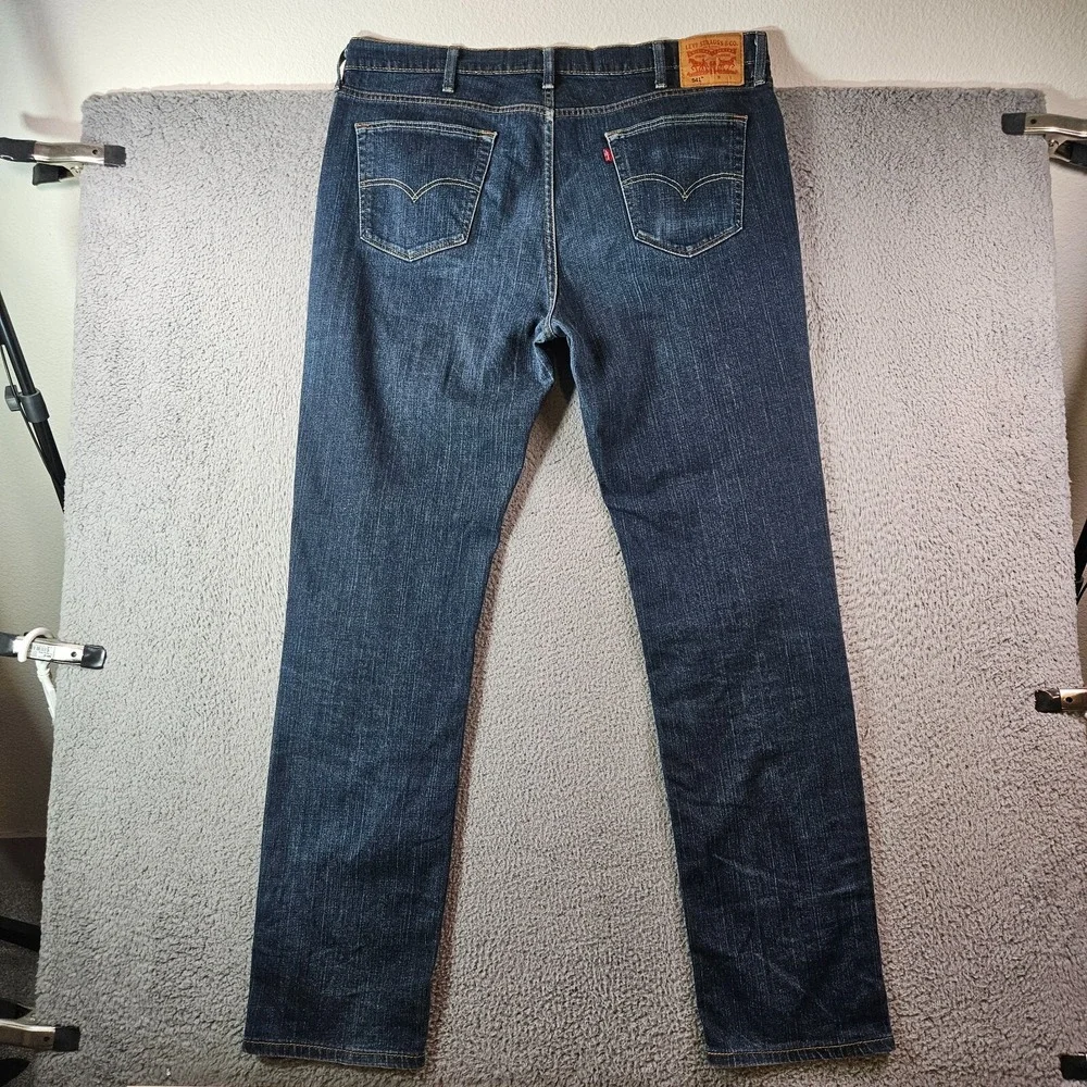 Levi's 541 Jeans Men 42‎ x36 Zip Fly Dark Wash Straight Leg
